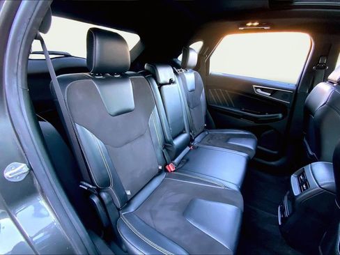 Used 2020 Ford Edge ST w/ Equipment Group 401A image 17