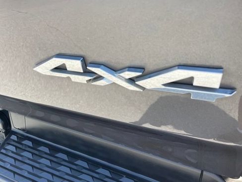 Used 2021 RAM 1500 Laramie AWD/4WD image 14