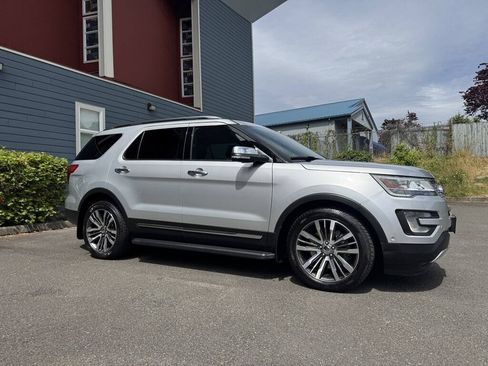 Used 2017 Ford Explorer Platinum AWD/4WD image 8