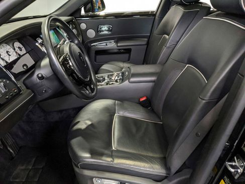 Used 2014 Rolls-Royce Ghost RWD image 30