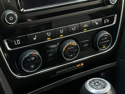 Used 2018 Volkswagen Passat GT image 32