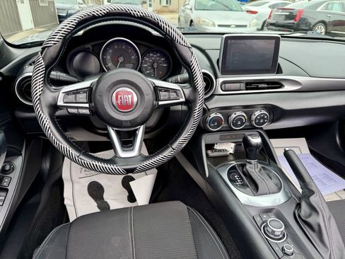 Used 2019 FIAT 124 Spider Classica w/ Technology Group image 10