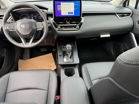 New 2026 Toyota Corolla Cross XLE image 9