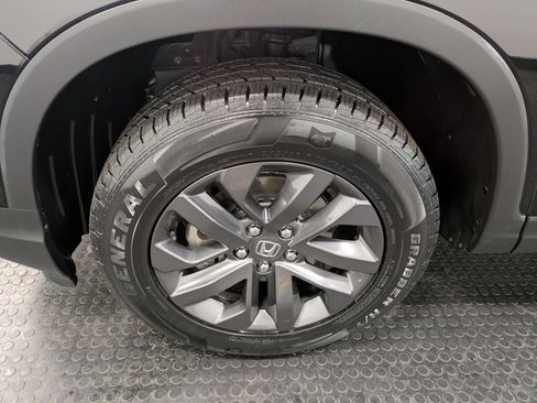 Certified 2023 Honda Ridgeline Sport image 7