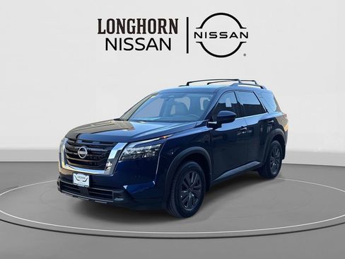 New 2025 Nissan Pathfinder SV image 7