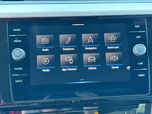 Used 2023 Volkswagen Arteon SE image 15