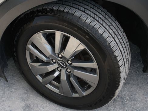 Used 2025 Nissan Pathfinder SV AWD/4WD image 20