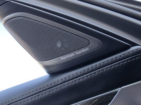 Used 2019 BMW 750i w/ Executive Package image 22