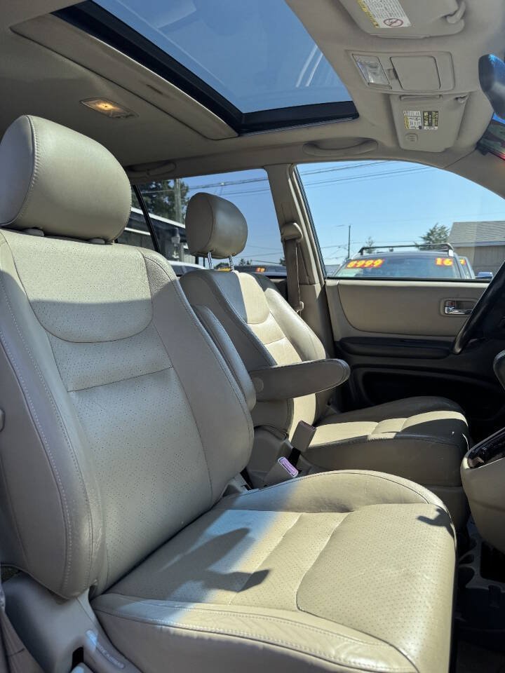 Used 2001 Toyota Highlander 4WD V6 w/ Limited Pkg image 10