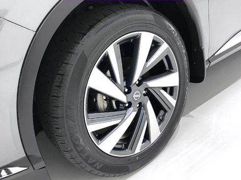 Used 2018 Nissan Murano Platinum image 5