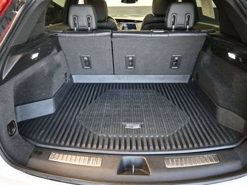 Used 2019 Cadillac XT4 Premium Luxury AWD/4WD image 20