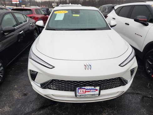 Used 2024 Buick Envista Avenir image 2