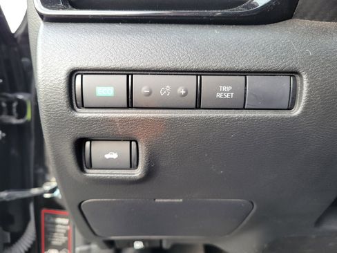 Certified 2023 Nissan Sentra SR image 20