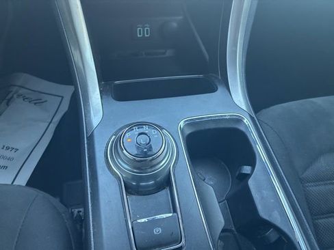 Used 2019 Ford Fusion SE FWD image 10