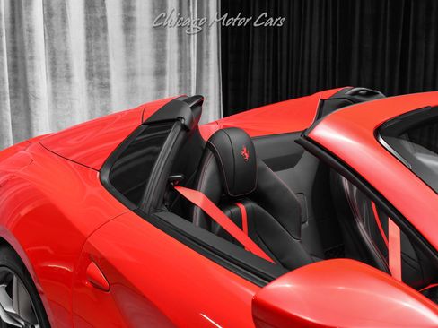 Used 2021 Ferrari 812 GTS image 48