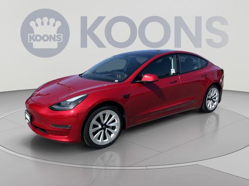 Used 2021 Tesla Model 3 Standard Range Plus RWD image 1