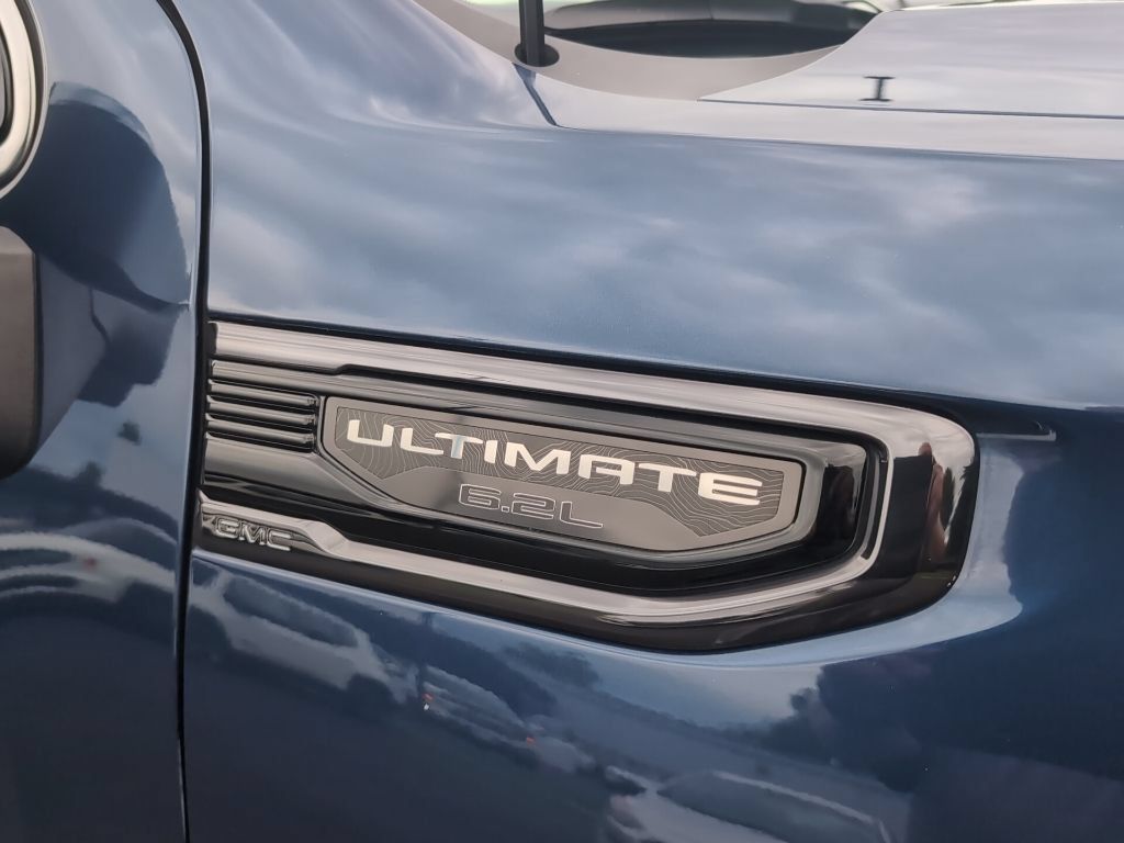 Used 2023 GMC Sierra 1500 Denali Ultimate AWD/4WD image 4