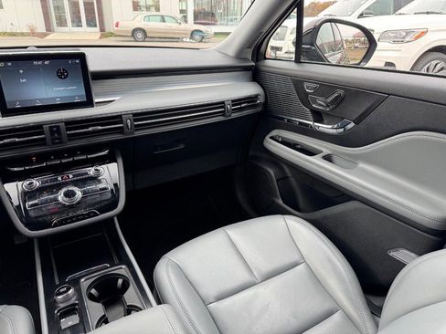 Certified 2021 Lincoln Corsair FWD image 13