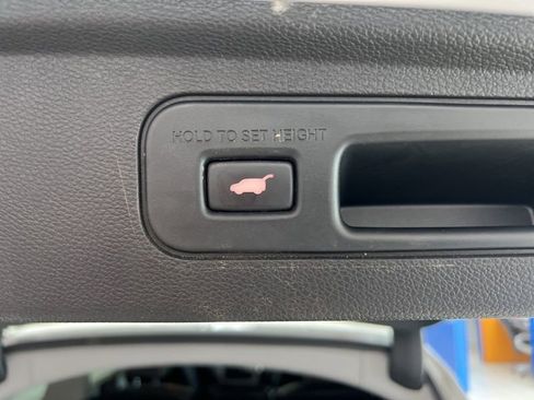 Used 2024 Honda Odyssey Elite image 9