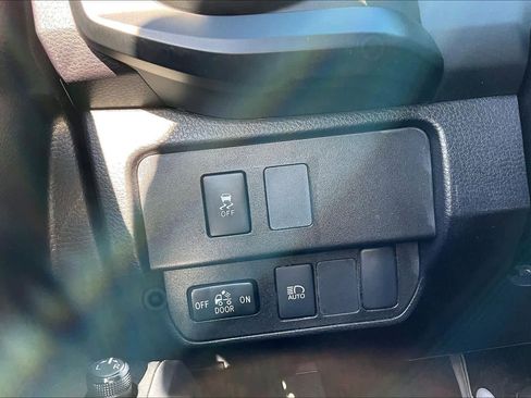 Used 2023 Toyota Tacoma SR image 33