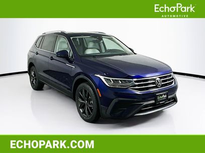 Used 2022 Volkswagen Tiguan SE w/ Panoramic Sunroof Package