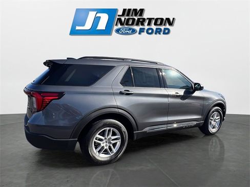 New 2025 Ford Explorer Active w/ Active Comfort Package image 3