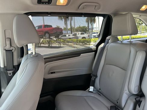 Certified 2024 Honda Odyssey EX-L image 13