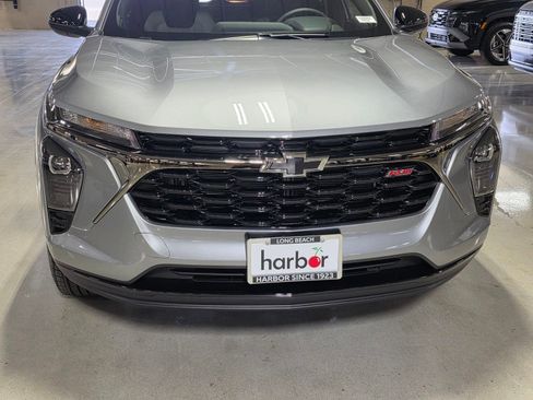 New 2026 Chevrolet Trax RS w/ Driver Confidence Package image 9