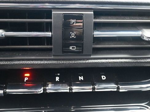 Used 2020 Lincoln Corsair AWD w/ Premium Package image 12