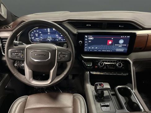 Used 2022 GMC Sierra 1500 Denali w/ Denali Reserve Package image 5