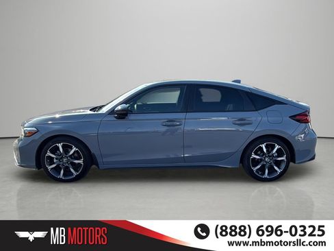 Used 2025 Honda Civic Sport Touring image 5