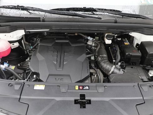 Used 2025 Kia Carnival FWD image 24