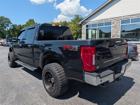 Used 2022 Ford F250 XLT w/ XLT Premium Package AWD/4WD image 5