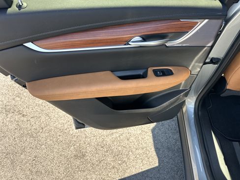 Used 2024 Cadillac XT5 Premium Luxury w/ Technology Package image 23