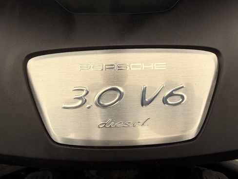 Used 2016 Porsche Cayenne Diesel AWD/4WD image 21