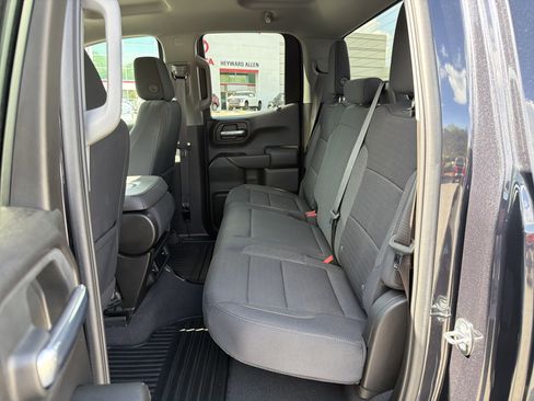 Used 2023 Chevrolet Silverado 1500 Custom image 32