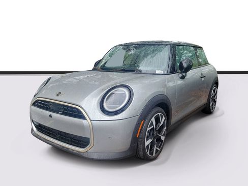 Used 2025 MINI Cooper 2-Door Hardtop FWD image 2