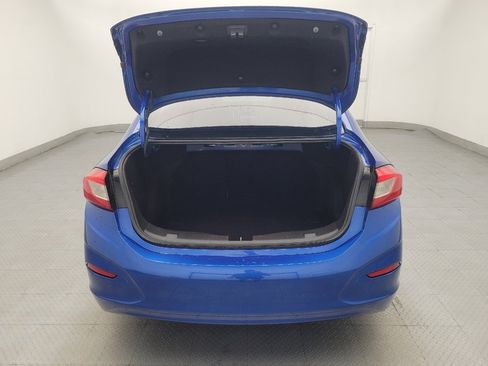 Used 2018 Chevrolet Cruze LT w/ Sun And Sound Package FWD image 29