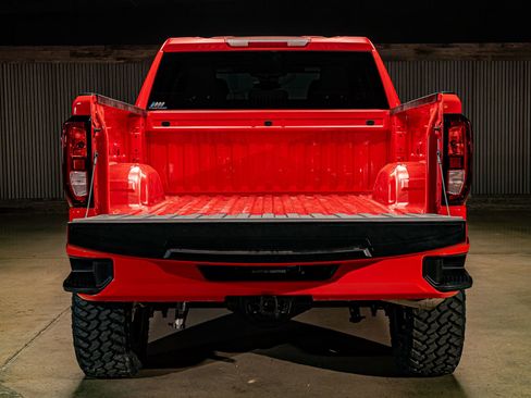 Used 2025 GMC Sierra 1500 Elevation image 9