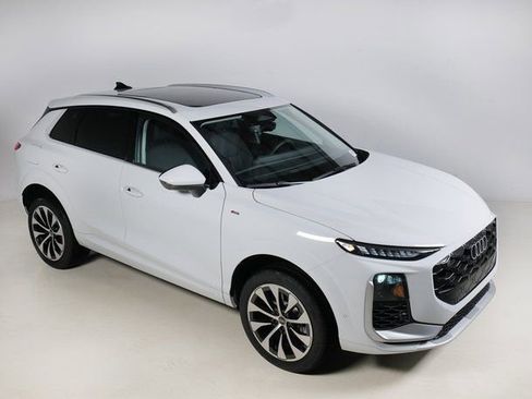 New 2026 Audi Q3 quattro 2.0T image 4