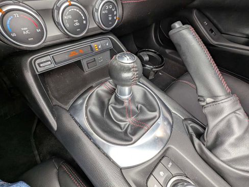 Used 2019 MAZDA MX-5 Miata RF Grand Touring image 33