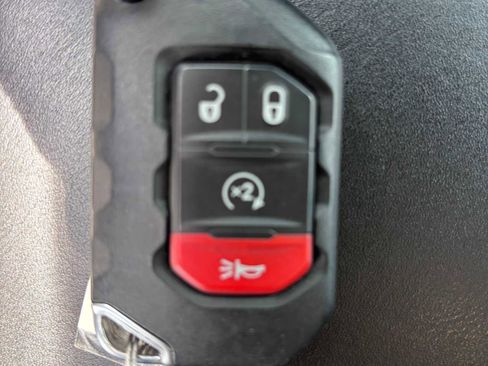Used 2024 Jeep Wrangler Unlimited Rubicon AWD/4WD image 29