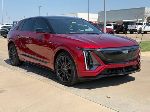 Certified 2026 Cadillac Lyriq V w/ LPO, Floor Liner Package AWD/4WD image 1