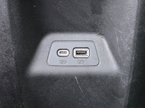 Used 2023 Buick Envision Essence w/ Sport Touring Package image 18