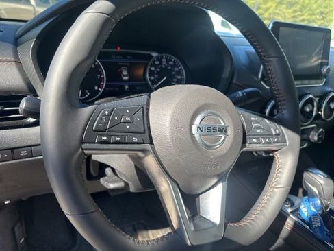 Used 2023 Nissan Sentra SR w/ SR Premium Package image 23