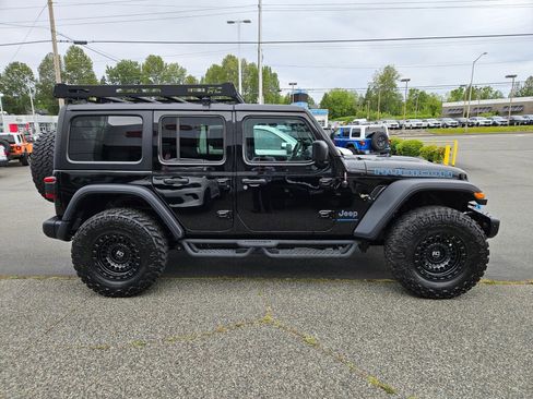 Used 2023 Jeep Wrangler Unlimited Rubicon 4xe w/ Steel Bumper Group AWD/4WD image 6