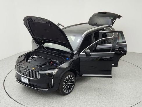 New 2025 Volvo XC90 B6 Plus w/ Protection Package Premier image 15