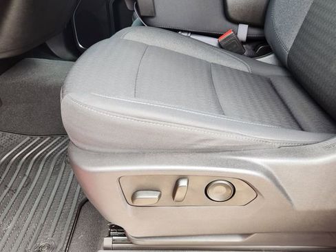 Used 2024 Chevrolet Silverado 1500 LT image 23