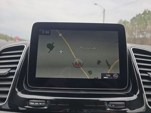 Used 2017 Mercedes-Benz GLS 450 4MATIC image 29