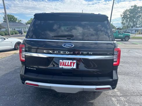 Used 2023 Ford Expedition Platinum AWD/4WD image 11